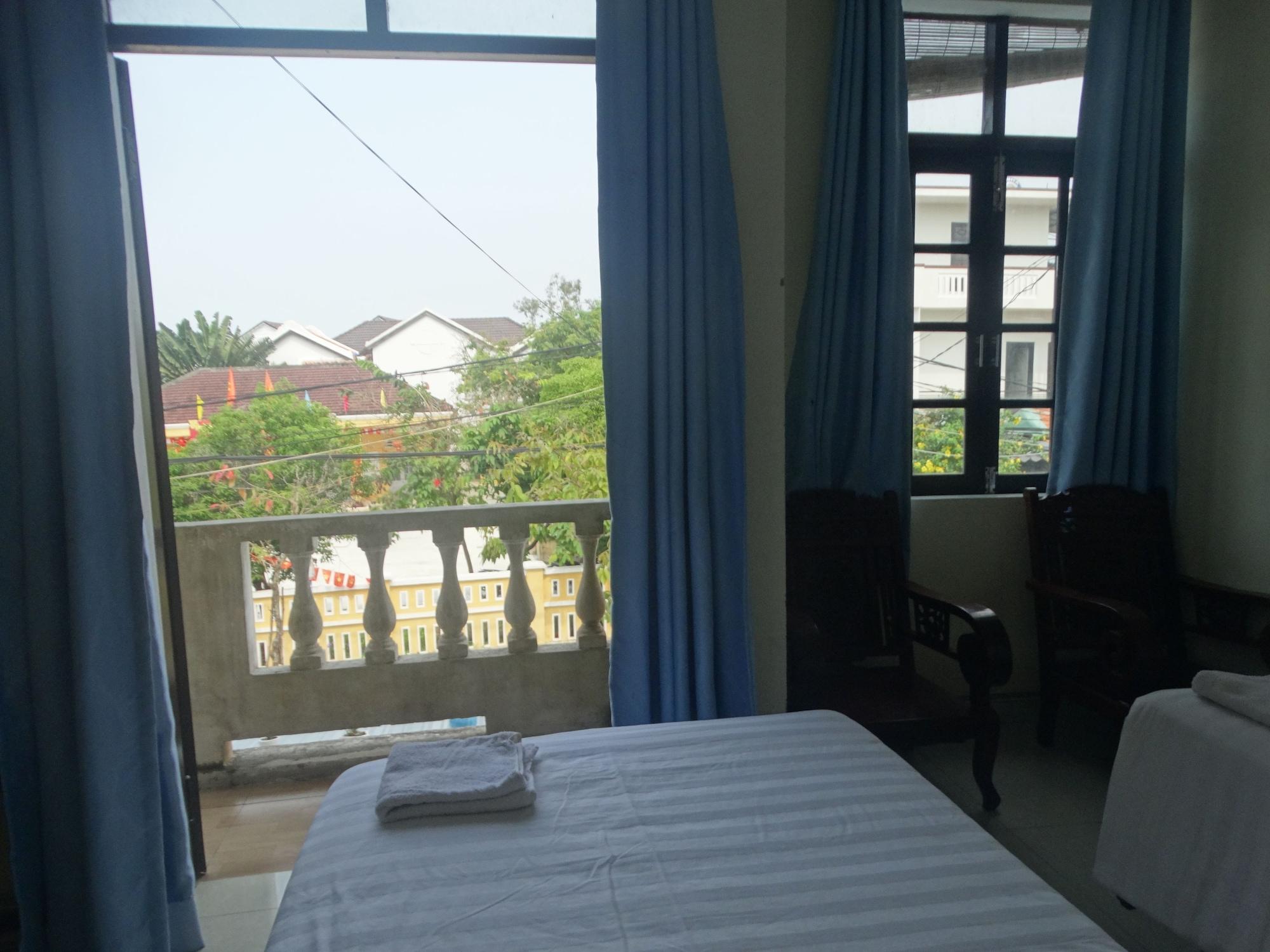 Yellow House Homestay Hoi An Bagian luar foto