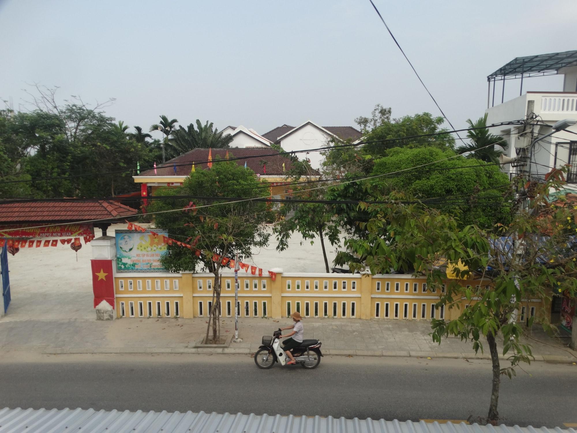 Yellow House Homestay Hoi An Bagian luar foto