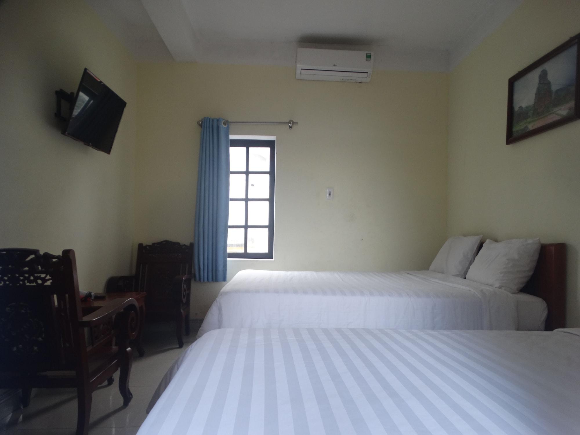 Yellow House Homestay Hoi An Bagian luar foto