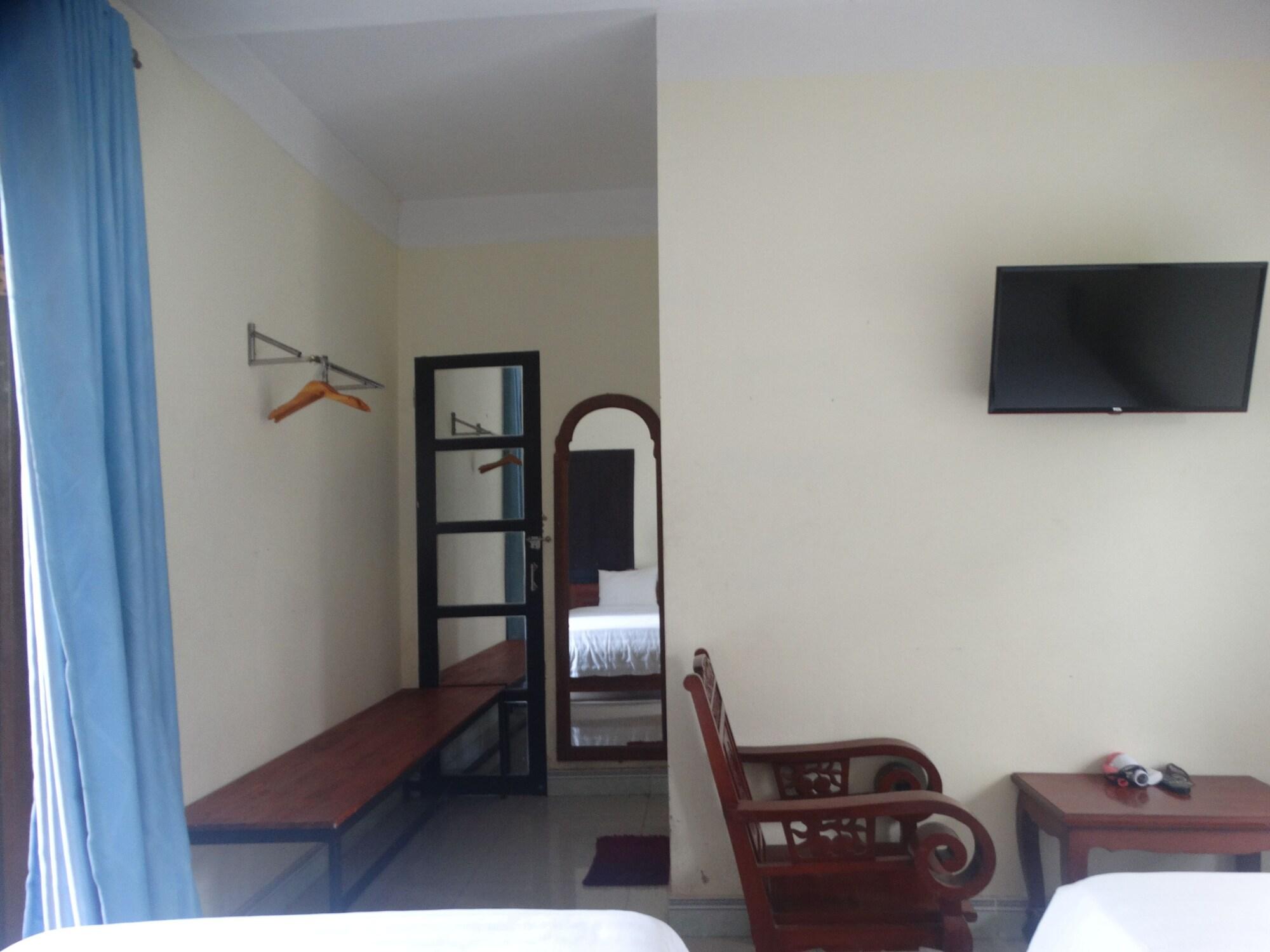 Yellow House Homestay Hoi An Bagian luar foto