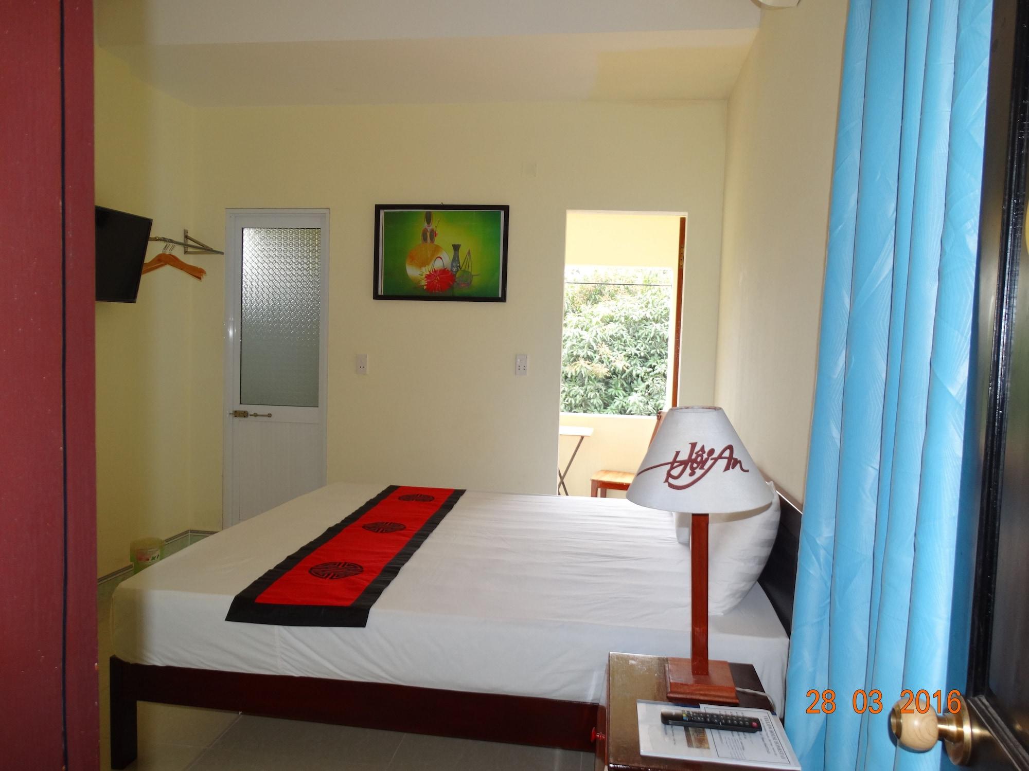 Yellow House Homestay Hoi An Bagian luar foto