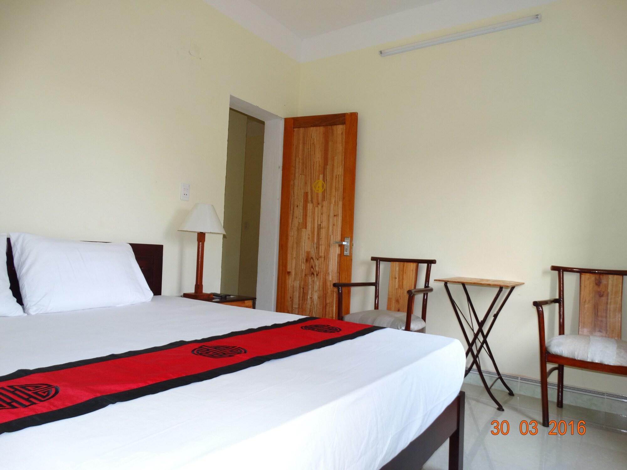 Yellow House Homestay Hoi An Bagian luar foto