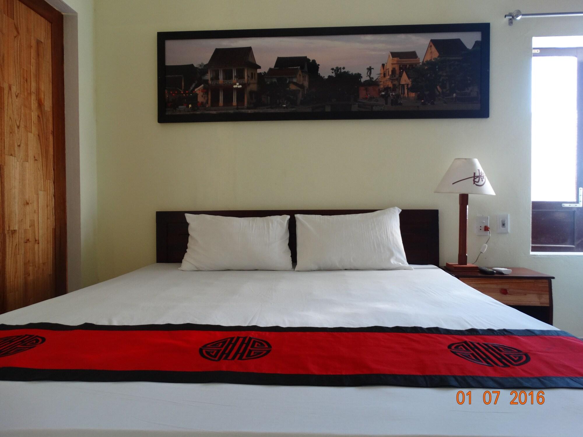 Yellow House Homestay Hoi An Bagian luar foto