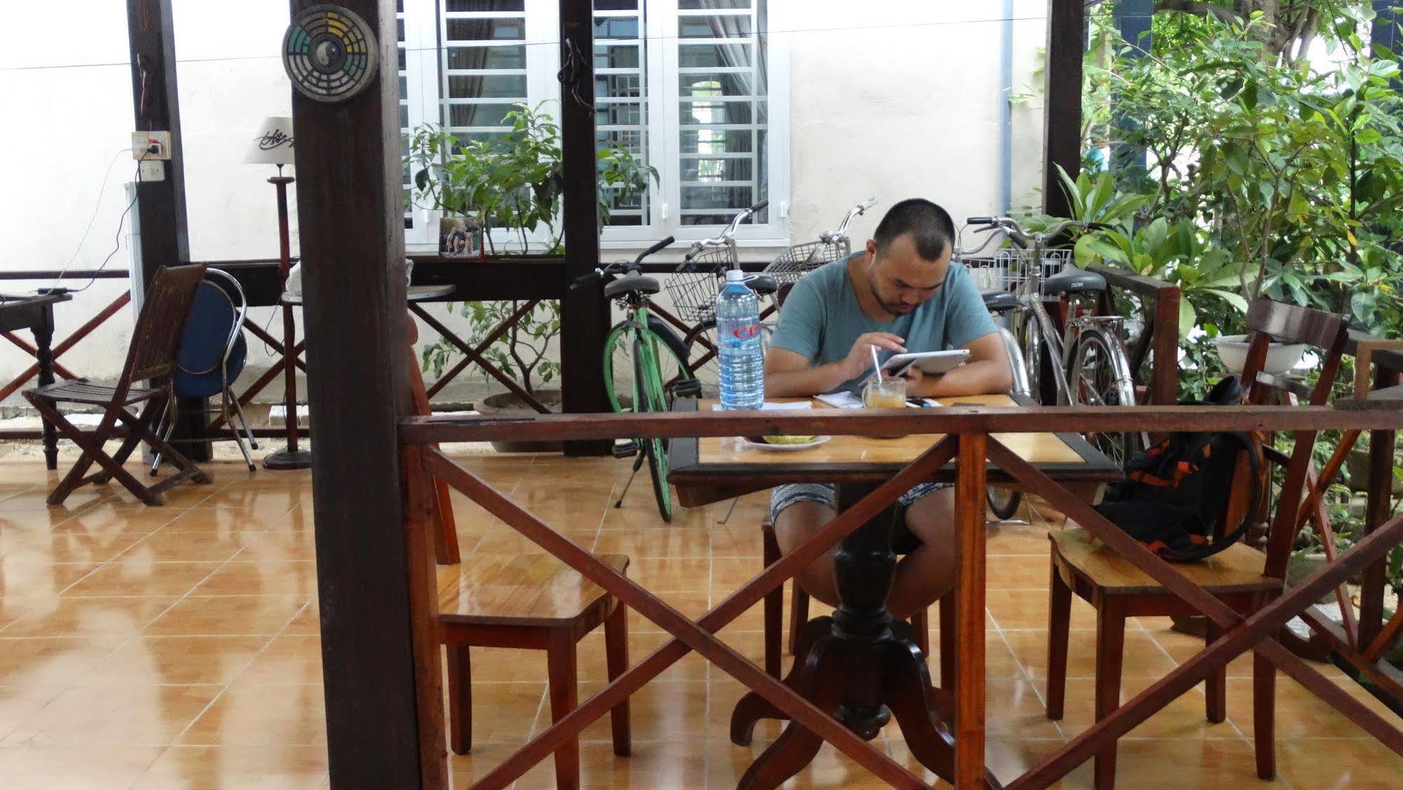 Yellow House Homestay Hoi An Bagian luar foto