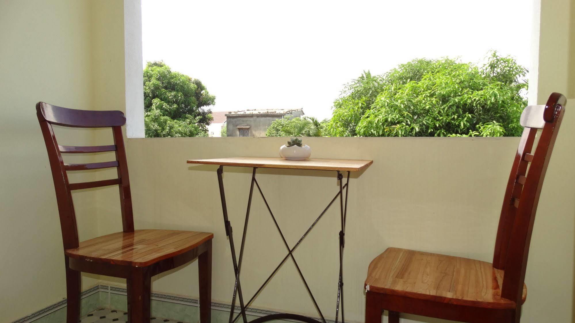 Yellow House Homestay Hoi An Bagian luar foto