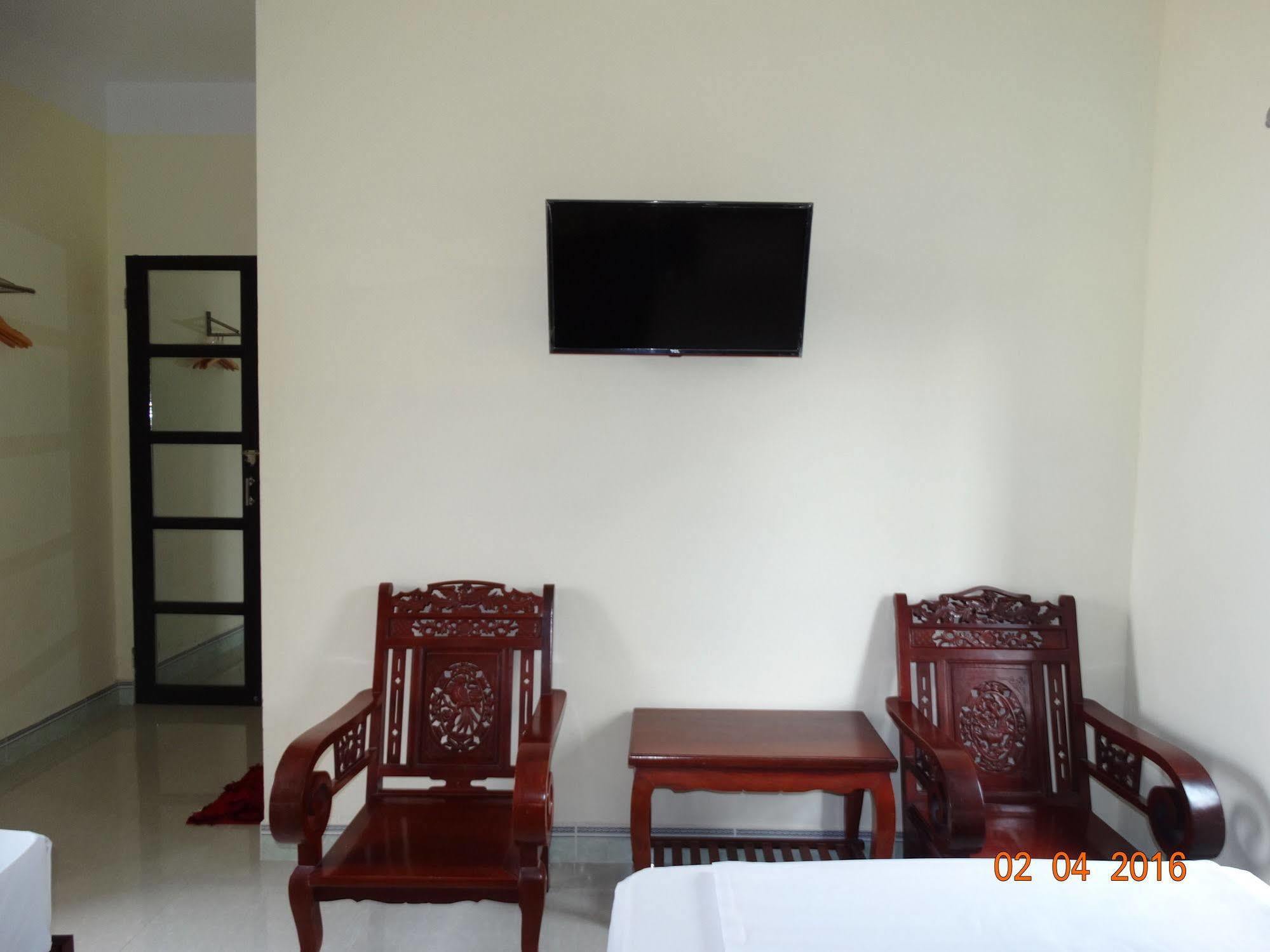 Yellow House Homestay Hoi An Bagian luar foto