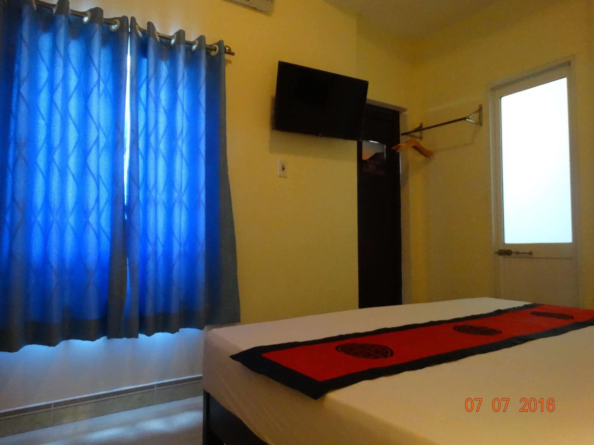 Yellow House Homestay Hoi An Bagian luar foto