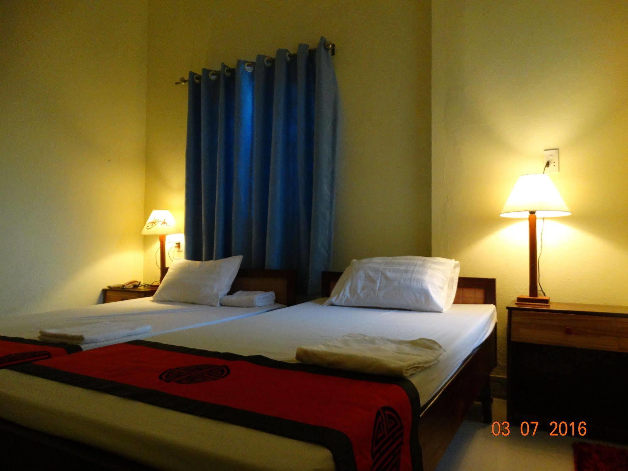 Yellow House Homestay Hoi An Bagian luar foto
